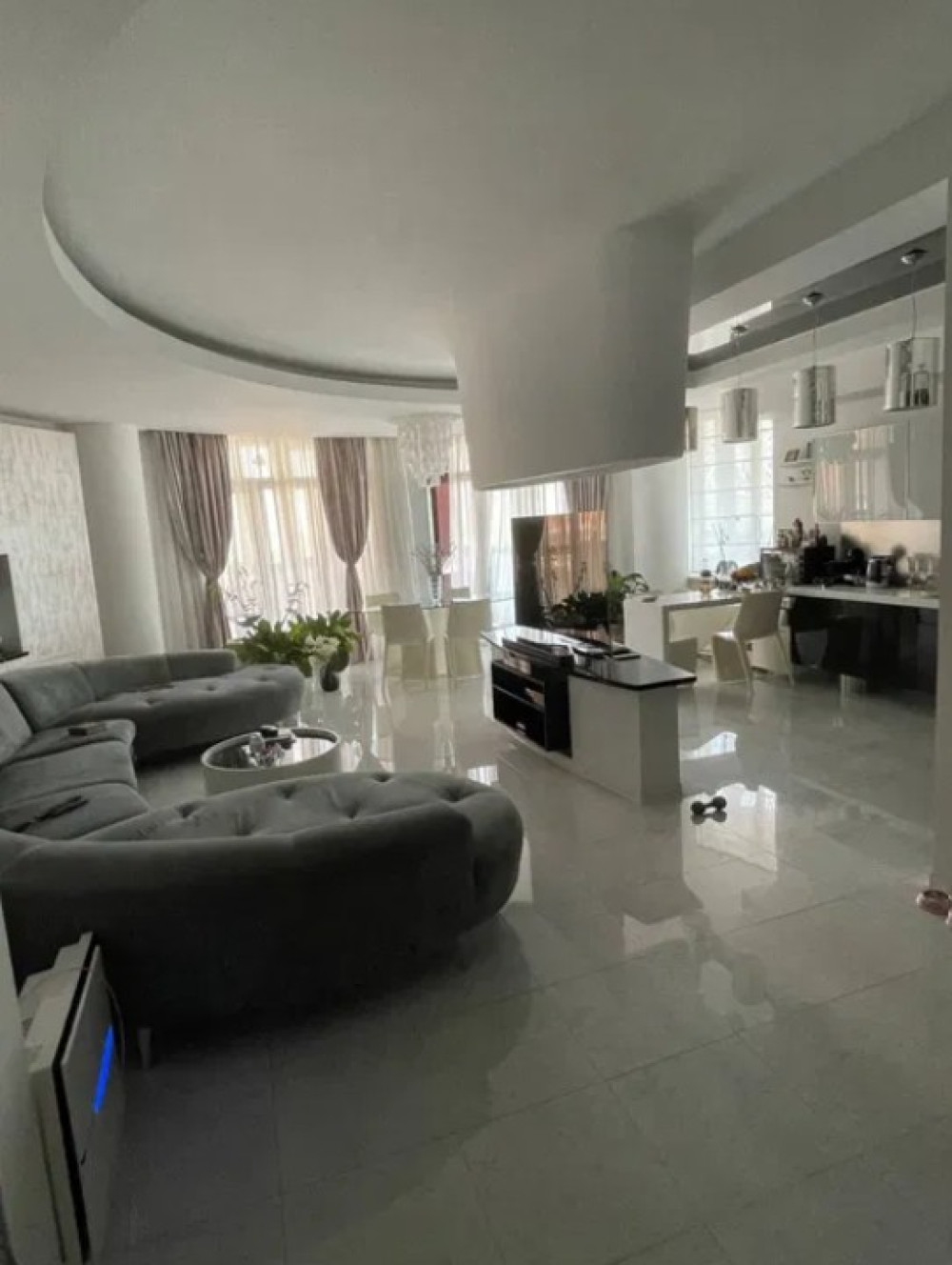 Квартира на ул. Тенистая, 154 м², 235 000$ — FAKTOR