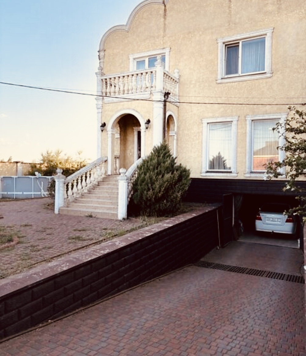 Дом на ул. Новоселов, 230 м², 130 000$ — FAKTOR