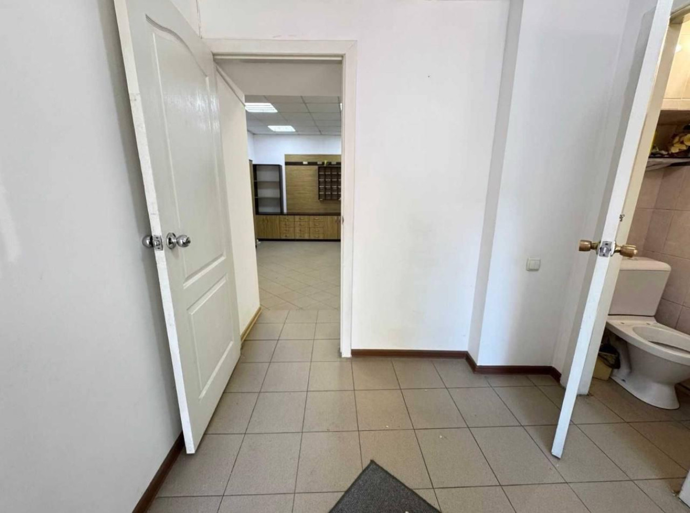Комерційна нерухомість на вул. Ланжероновская, 29 м², 42 000$ — FAKTOR