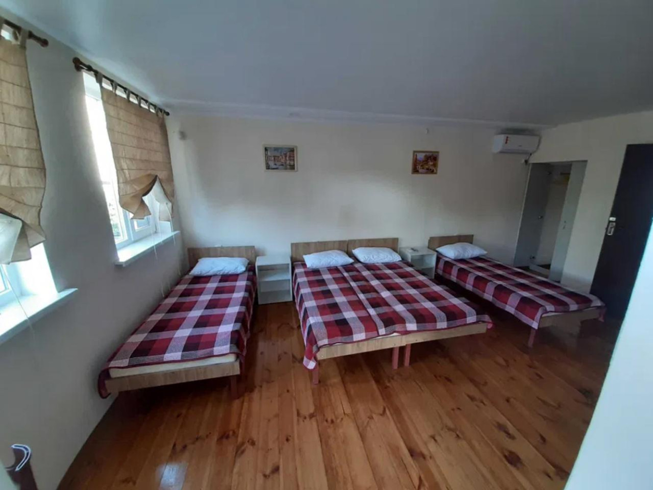 Комерційна нерухомість на вул. Январец3, 250 м², 165 000$ — FAKTOR