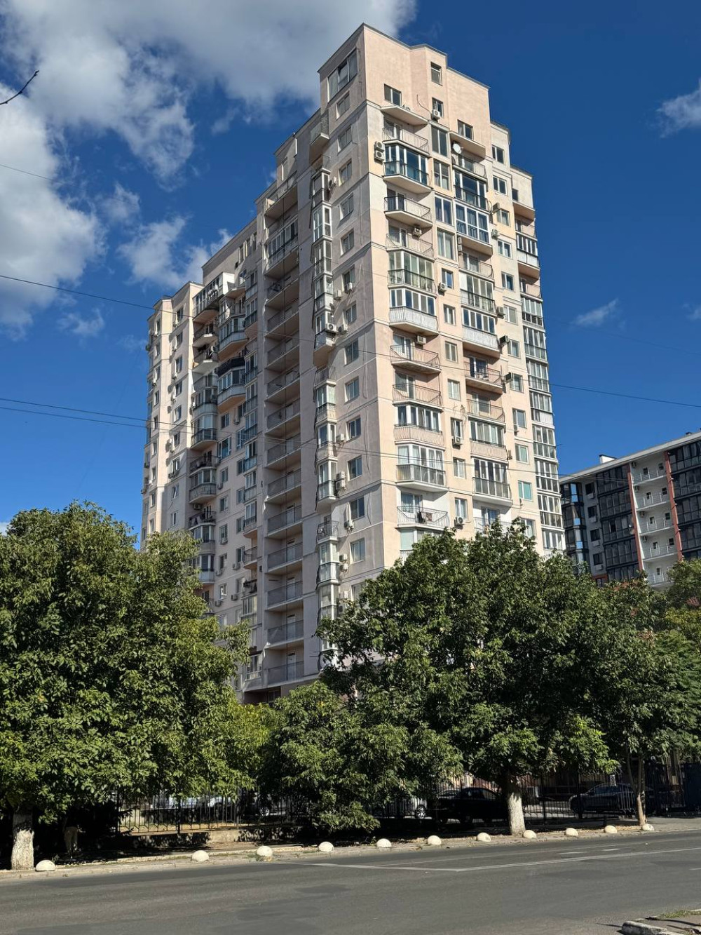 Комерційна нерухомість на вул. Вадатурского Алексея, 12 м², 12 000$ — FAKTOR