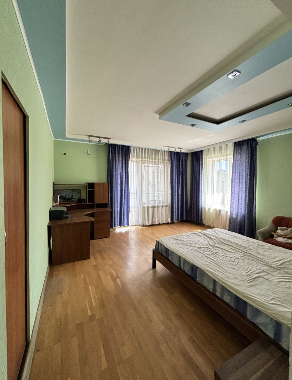 Дом на ул. Вильямса Академика пер., 250 м², 250 000$ — FAKTOR