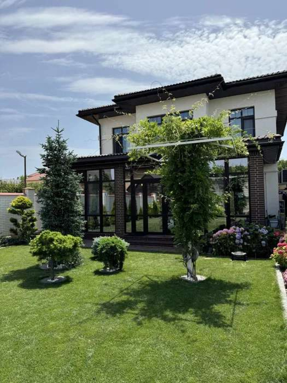 Дом на ул. Рейдовый, 300 м², 580 000$ — FAKTOR