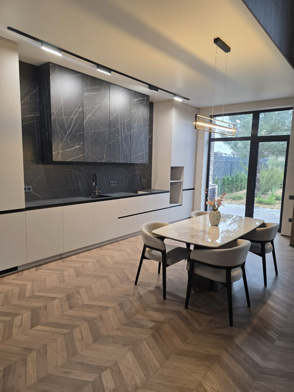 Дом на ул. Дружбы Народов, 175 м², 450 000$ — FAKTOR