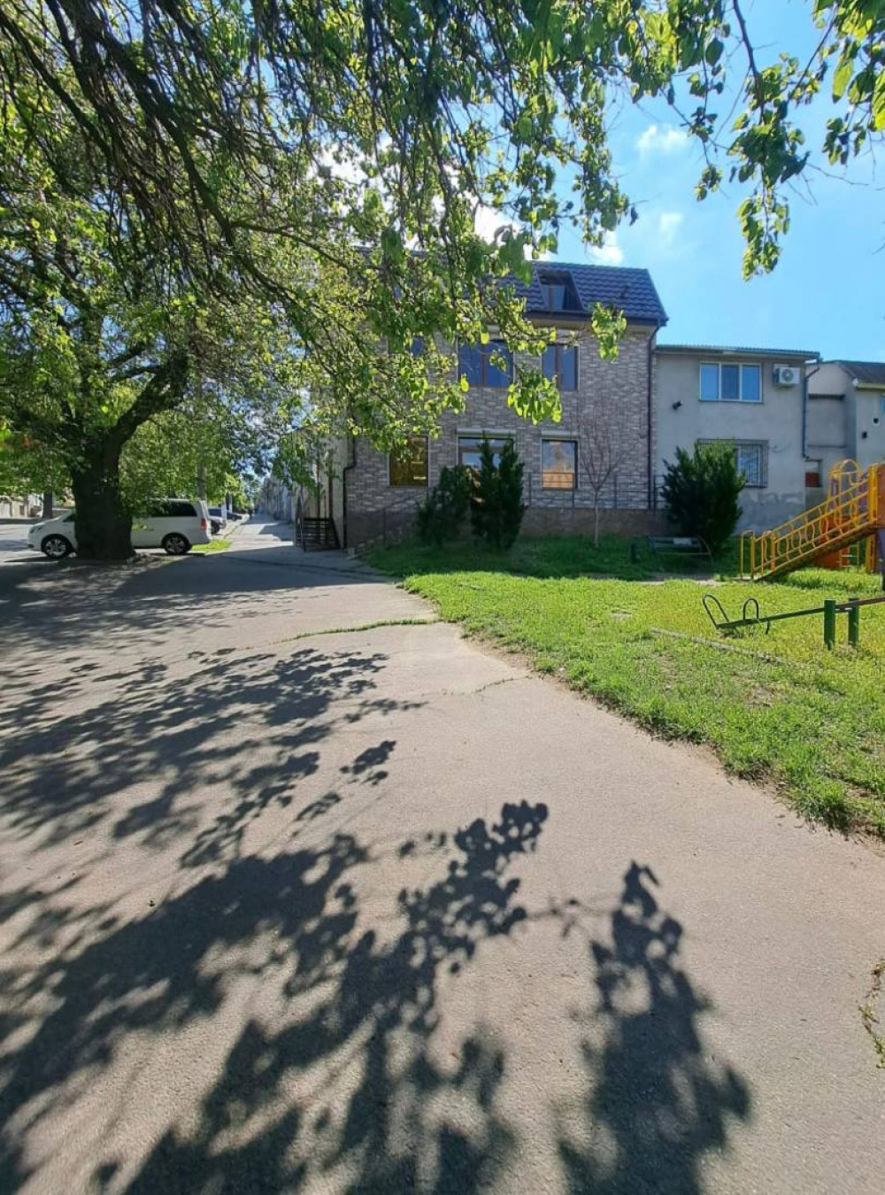 Комерційна нерухомість на вул. Раскидайловская, 300 м², 500 000$ — FAKTOR