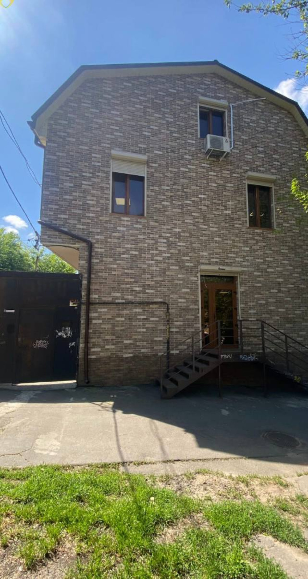 Комерційна нерухомість на вул. Раскидайловская, 300 м², 500 000$ — FAKTOR