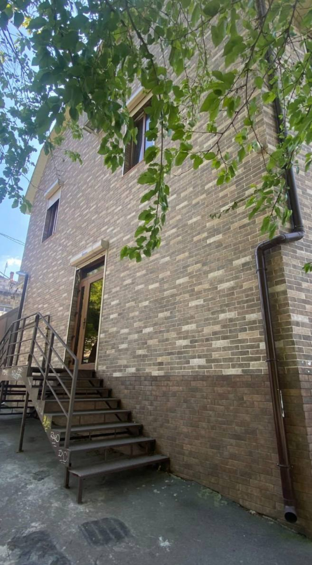 Комерційна нерухомість на вул. Раскидайловская, 300 м², 500 000$ — FAKTOR