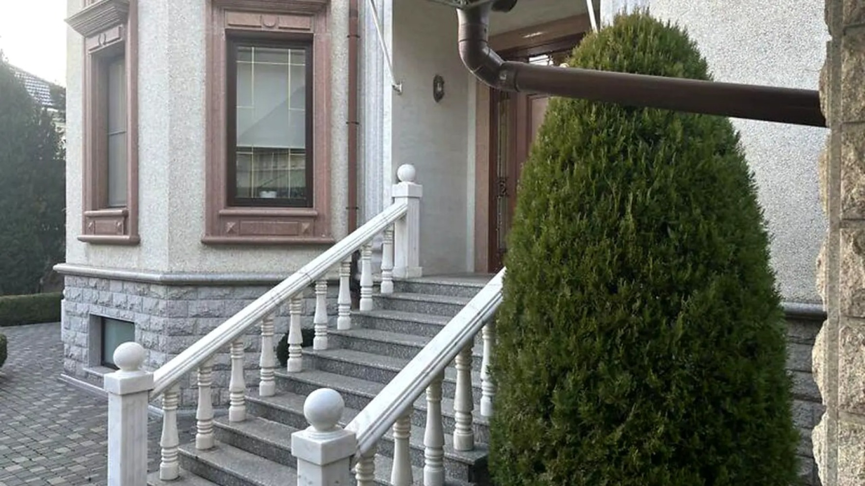 Дом на ул. Бернардацци, 616 м², 950 000$ — FAKTOR