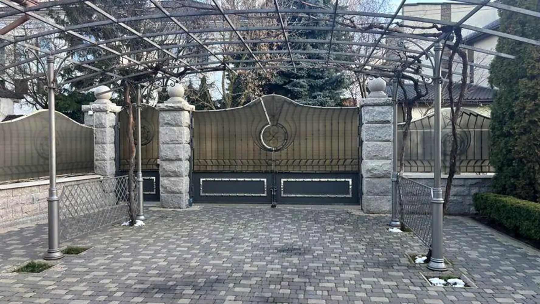 Дом на ул. Бернардацци, 616 м², 950 000$ — FAKTOR