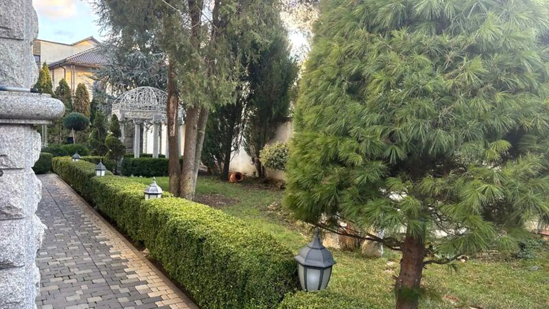 Дом на ул. Бернардацци, 616 м², 950 000$ — FAKTOR