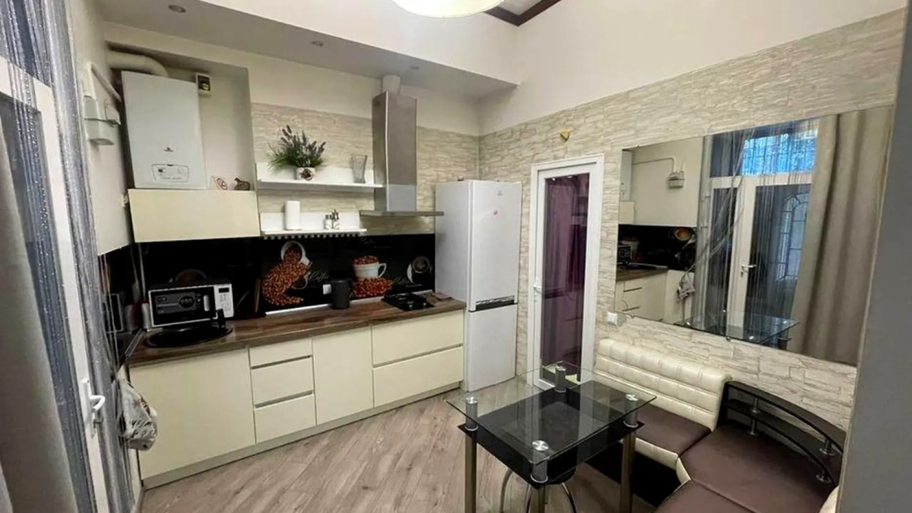 Квартира на вул. Троицкая, 40 м², 75 000$ — FAKTOR