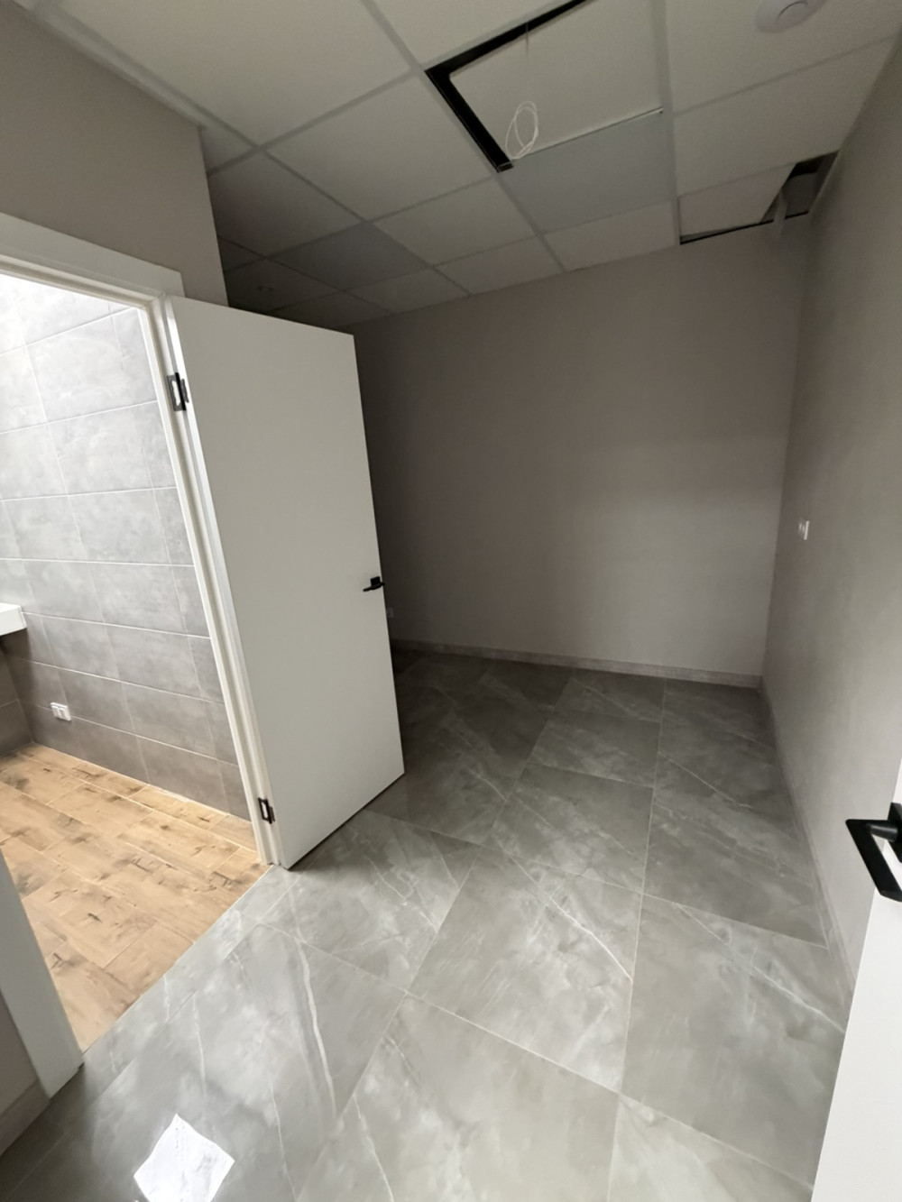 Комерційна нерухомість на вул. Мачтовая, 157 м², 162 000$ — FAKTOR