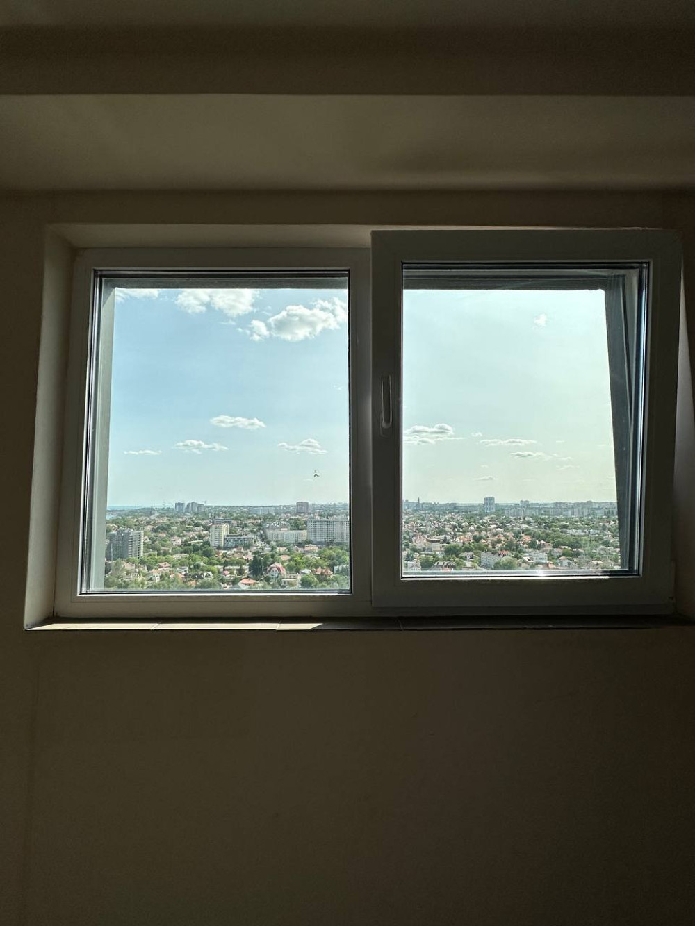 Коммерческая недвижимость на ул. Литературная, 15 м², 18 500$ — FAKTOR