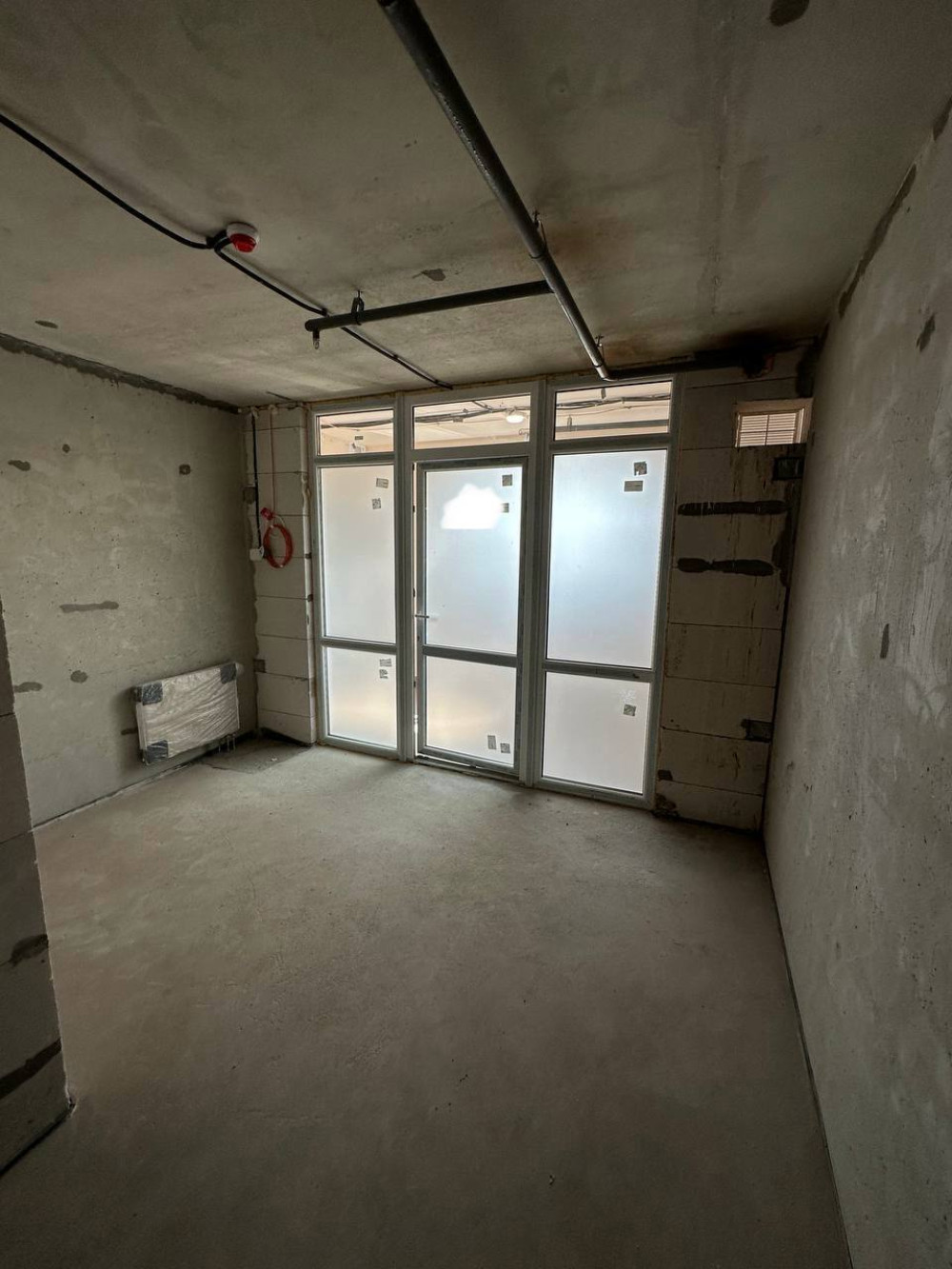 Коммерческая недвижимость на ул. Литературная, 15 м², 18 500$ — FAKTOR