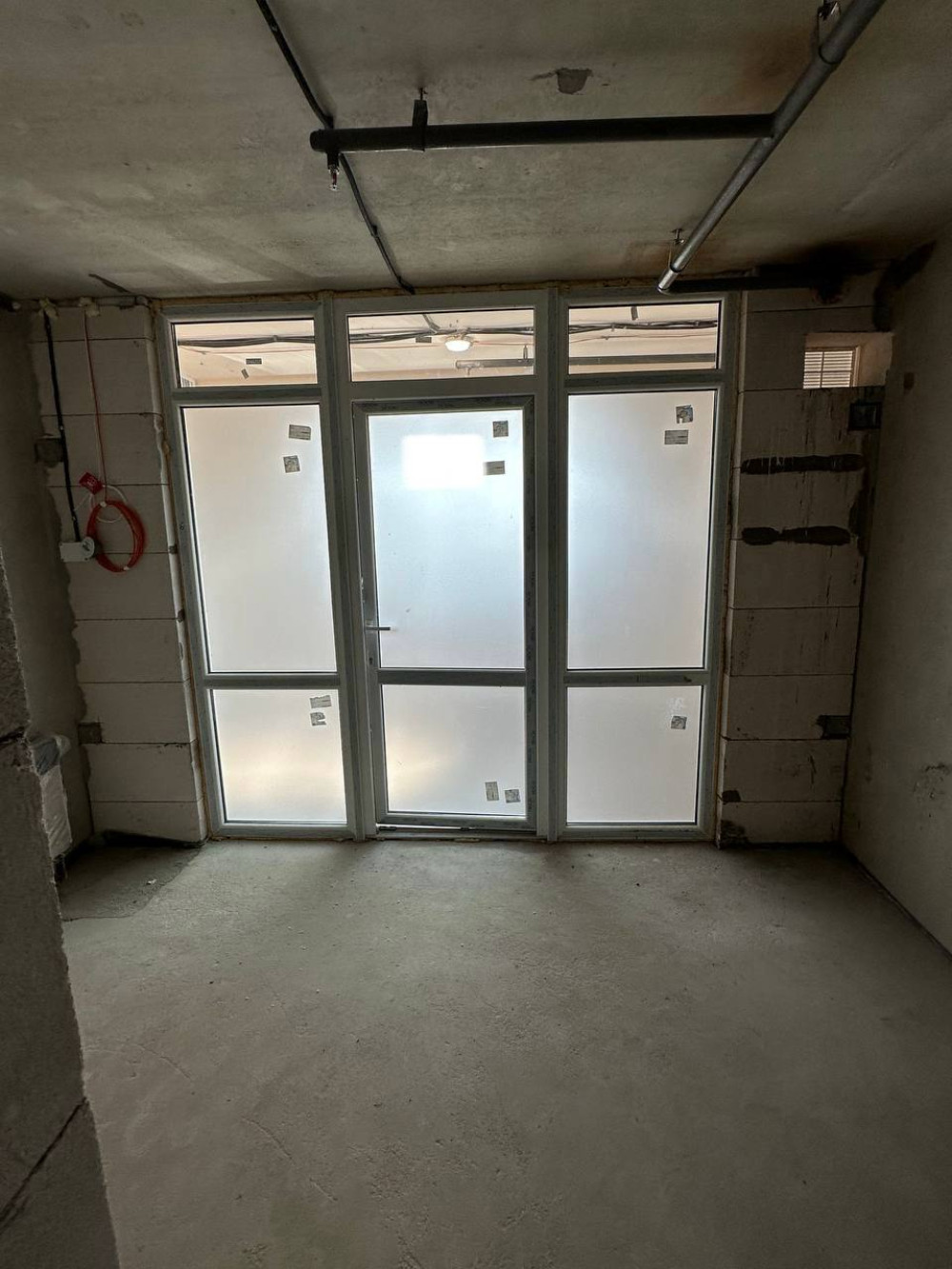 Коммерческая недвижимость на ул. Литературная, 15 м², 18 500$ — FAKTOR