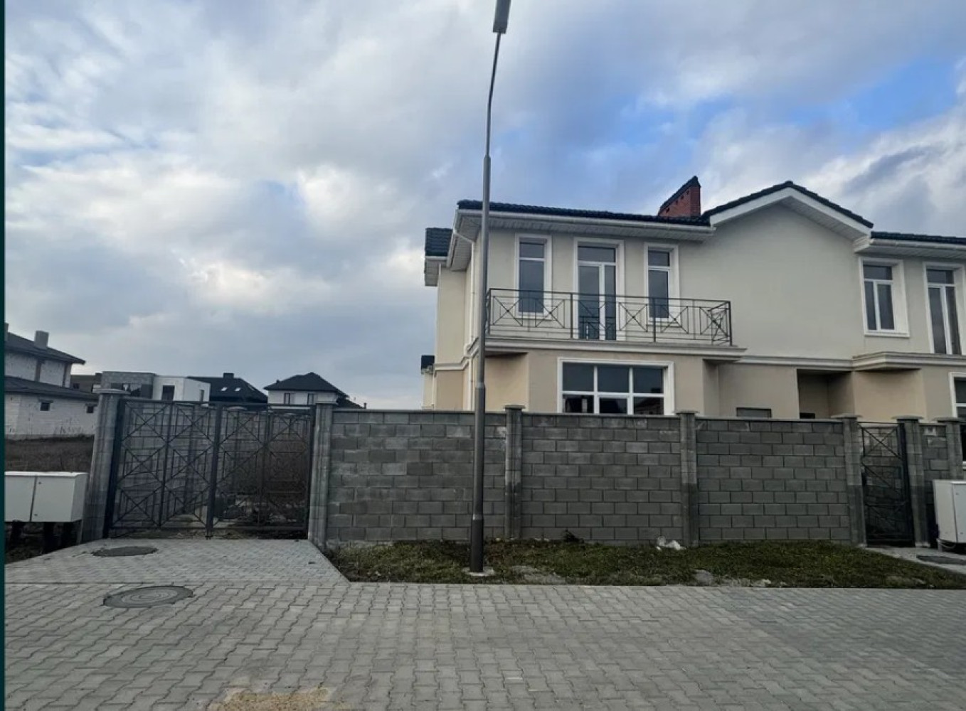 Дом на ул. Микрорайон Дайберг, 150 м², 140 000$ — FAKTOR