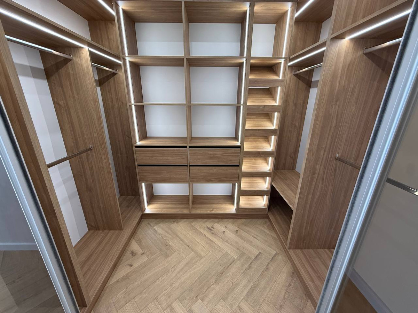 Квартира на ул. Краснова, 65 м², 135 000$ — FAKTOR
