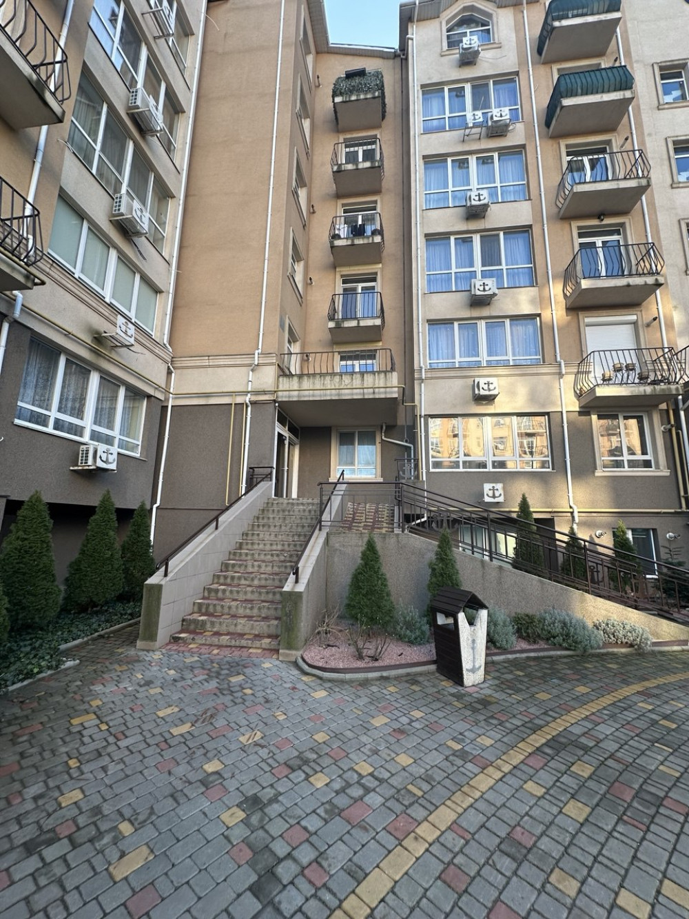 Квартира на вул. Владислава Бувалкина, 33 м², 30 000$ — FAKTOR