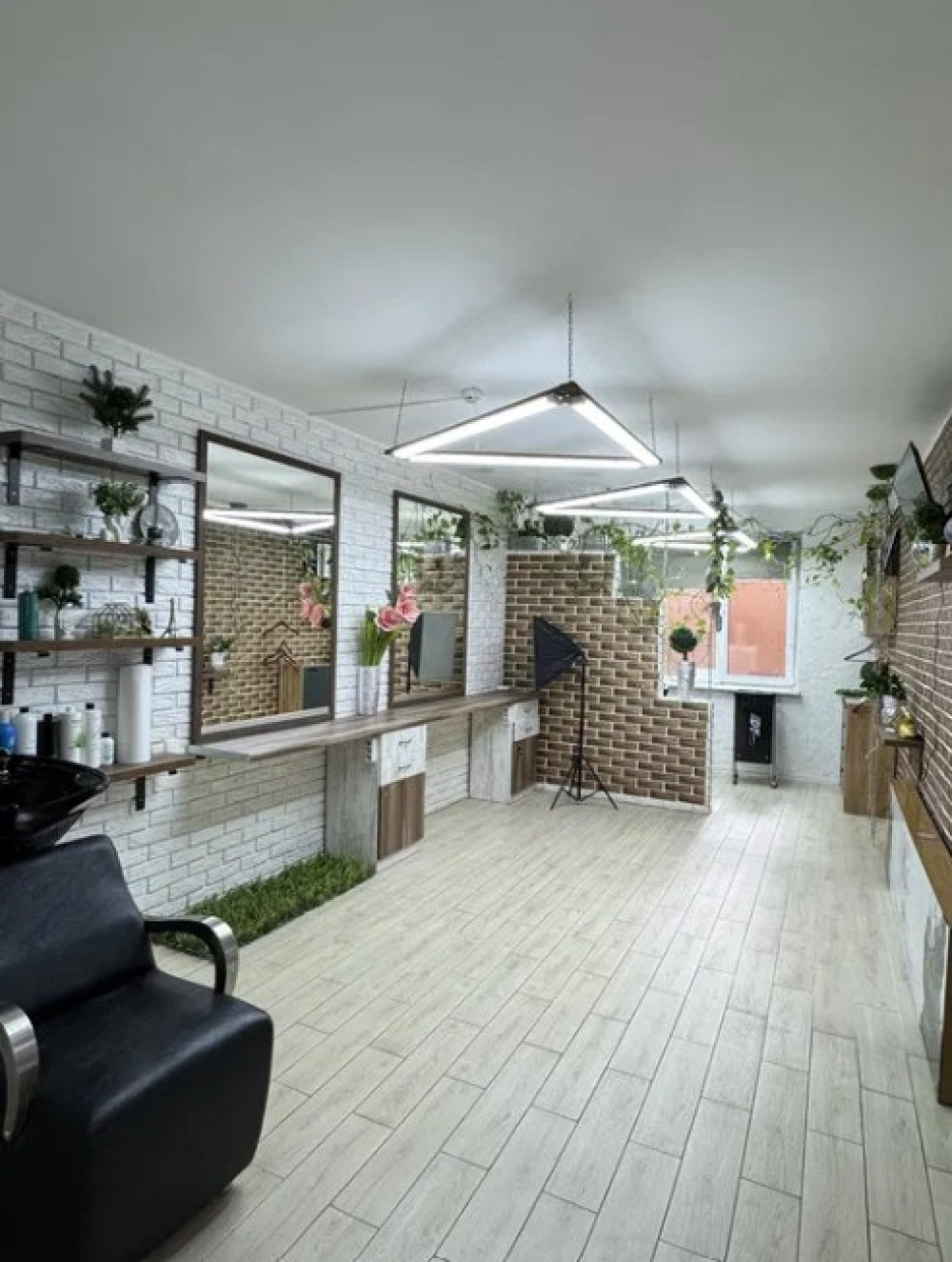 Комерційна нерухомість на вул. Массив Радужный, 58 м², 51 000$ — FAKTOR