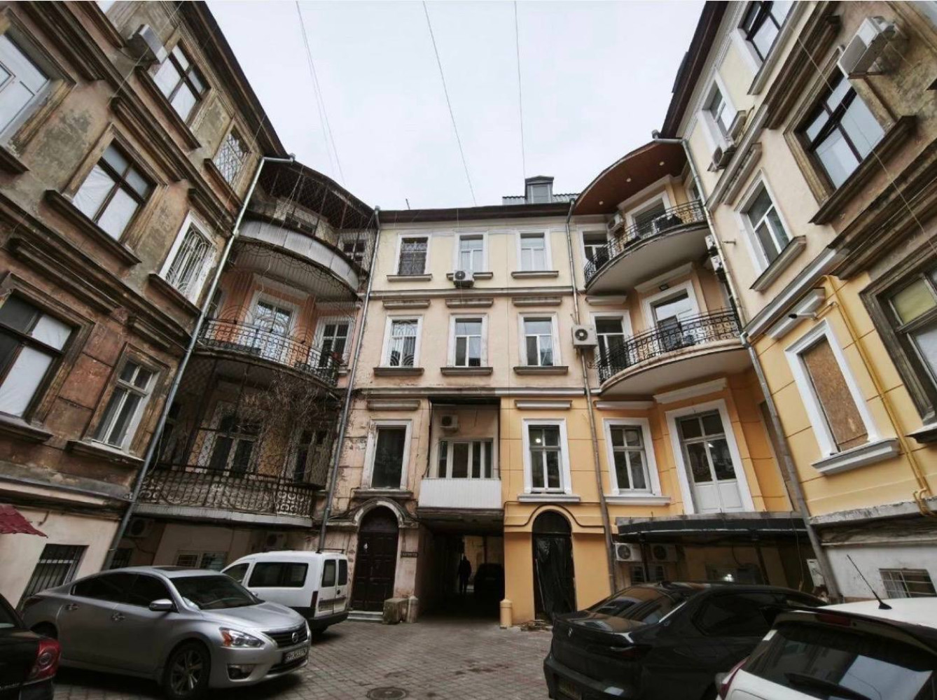 Квартира на вул. Пушкинская, 250 м², 450 000$ — FAKTOR
