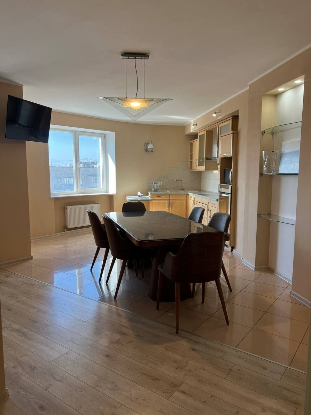 Квартира на ул. Педагогическая, 164 м², 140 000$ — FAKTOR