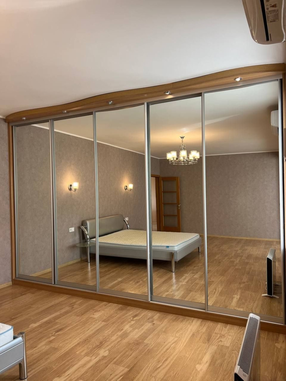 Квартира на ул. Педагогическая, 164 м², 140 000$ — FAKTOR