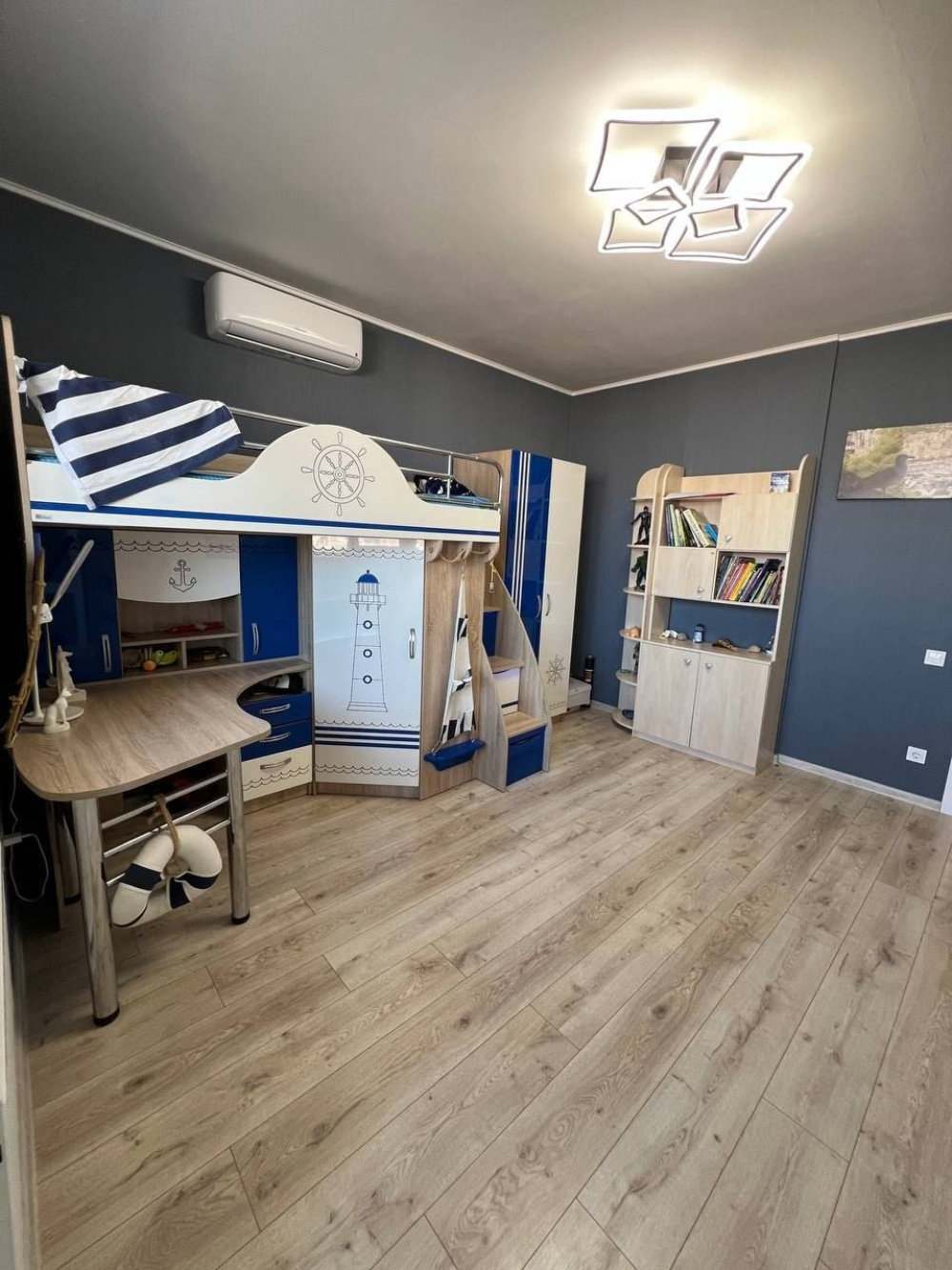 Квартира на ул. Педагогическая, 164 м², 140 000$ — FAKTOR