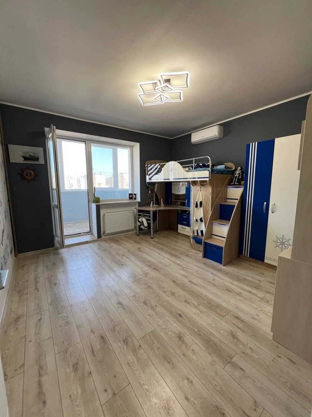 Квартира на ул. Педагогическая, 164 м², 140 000$ — FAKTOR