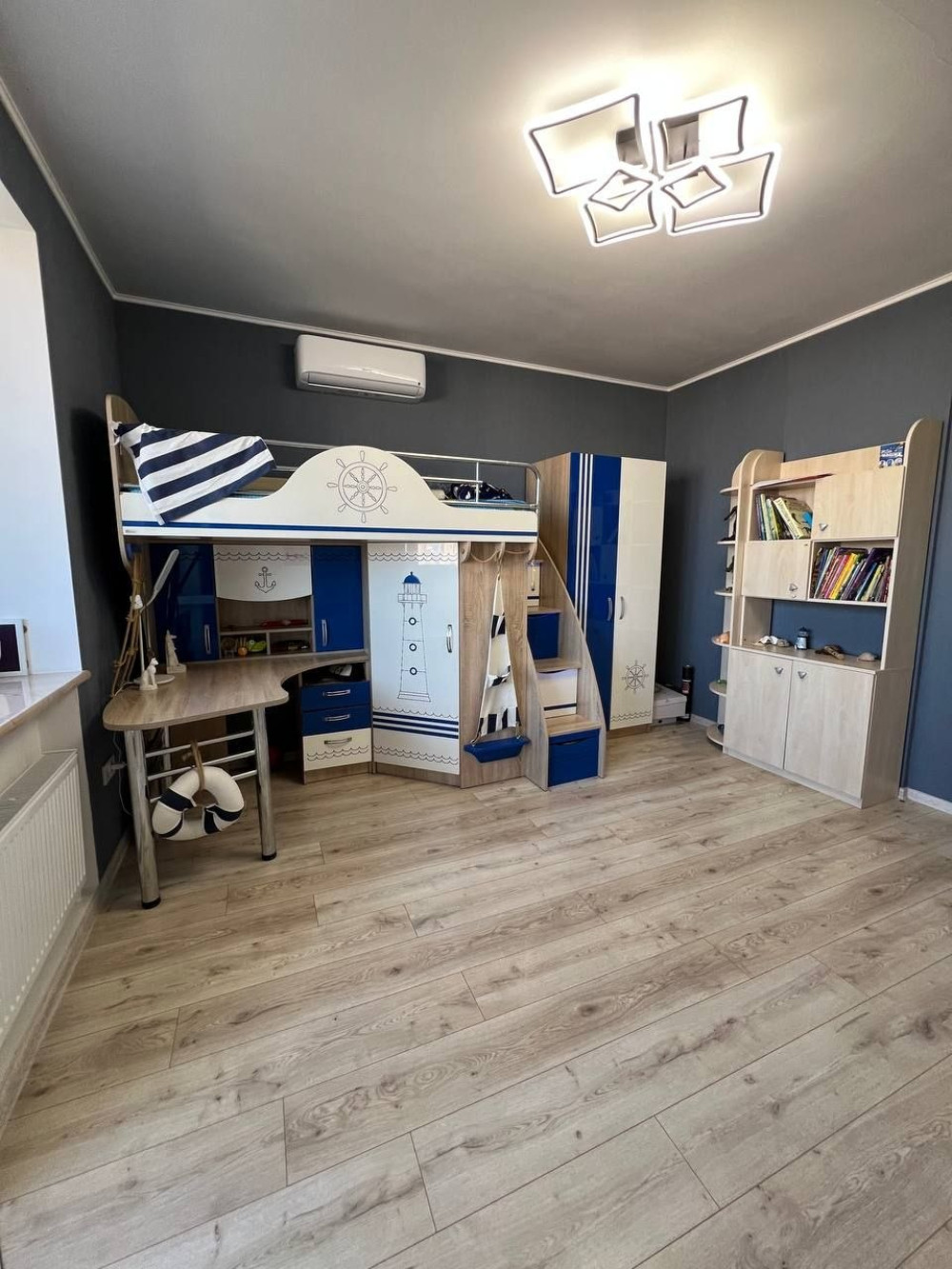 Квартира на ул. Педагогическая, 164 м², 140 000$ — FAKTOR