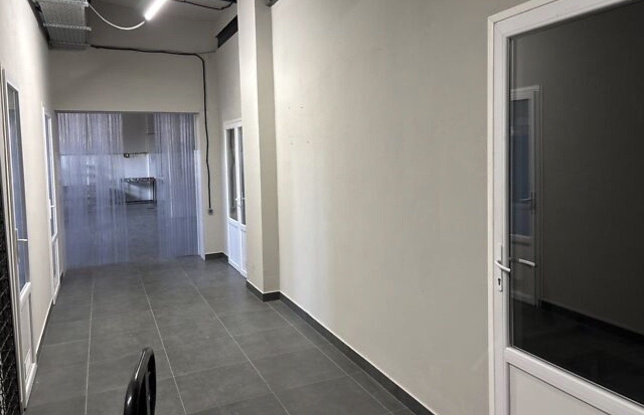 Комерційна нерухомість на вул. Пересыпская 5-я, 550 м², 200 000$ — FAKTOR