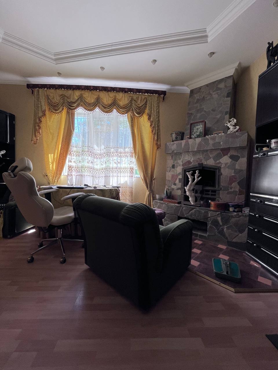 Дом на ул. Светлая (Царское село), 281 м², 180 000$ — FAKTOR