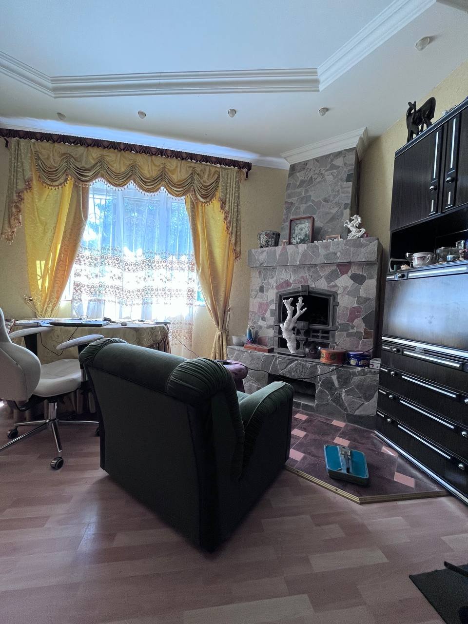 Дом на ул. Светлая (Царское село), 281 м², 180 000$ — FAKTOR