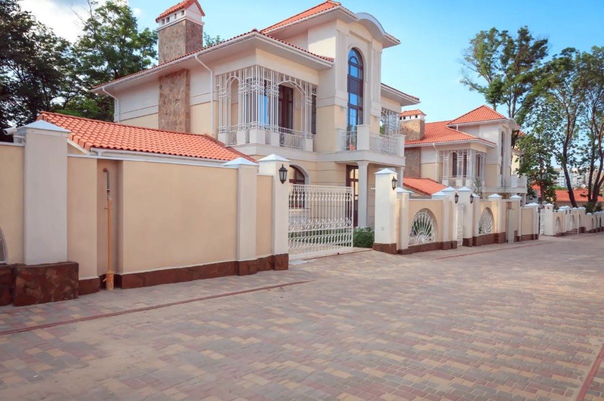 Дом на ул. Дмитриевская (Донского) (Фонтан), 225 м², 1 350 000$ — FAKTOR