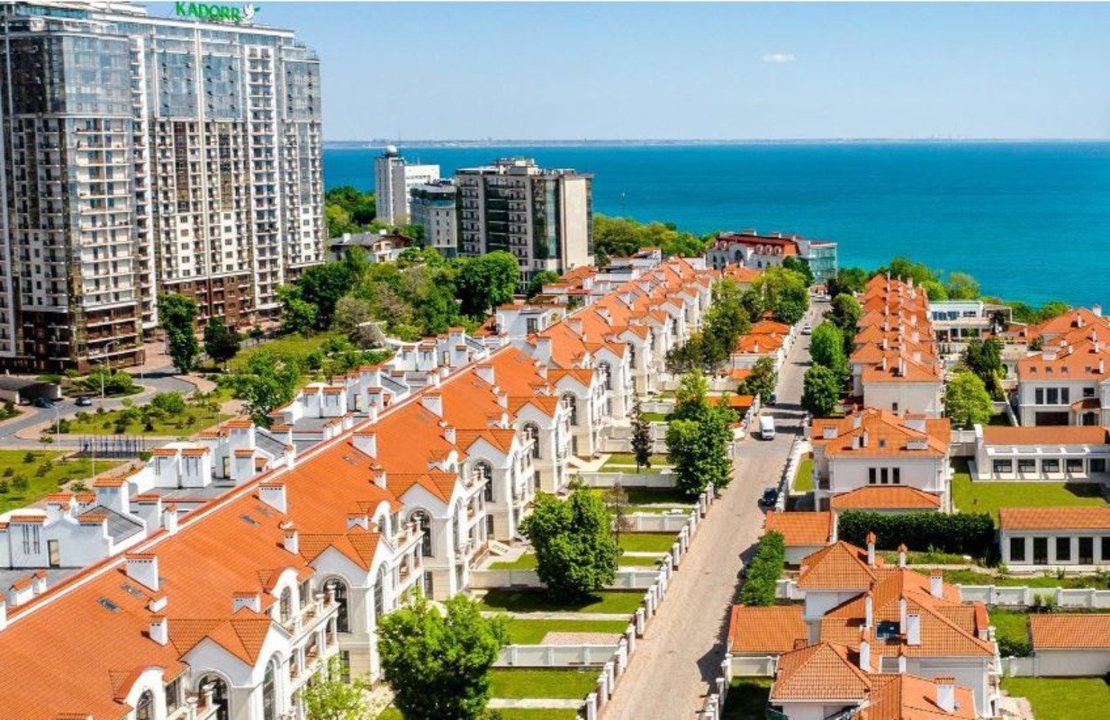 Дом на ул. Французский бульвар, 624 м², 2 900 000$ — FAKTOR