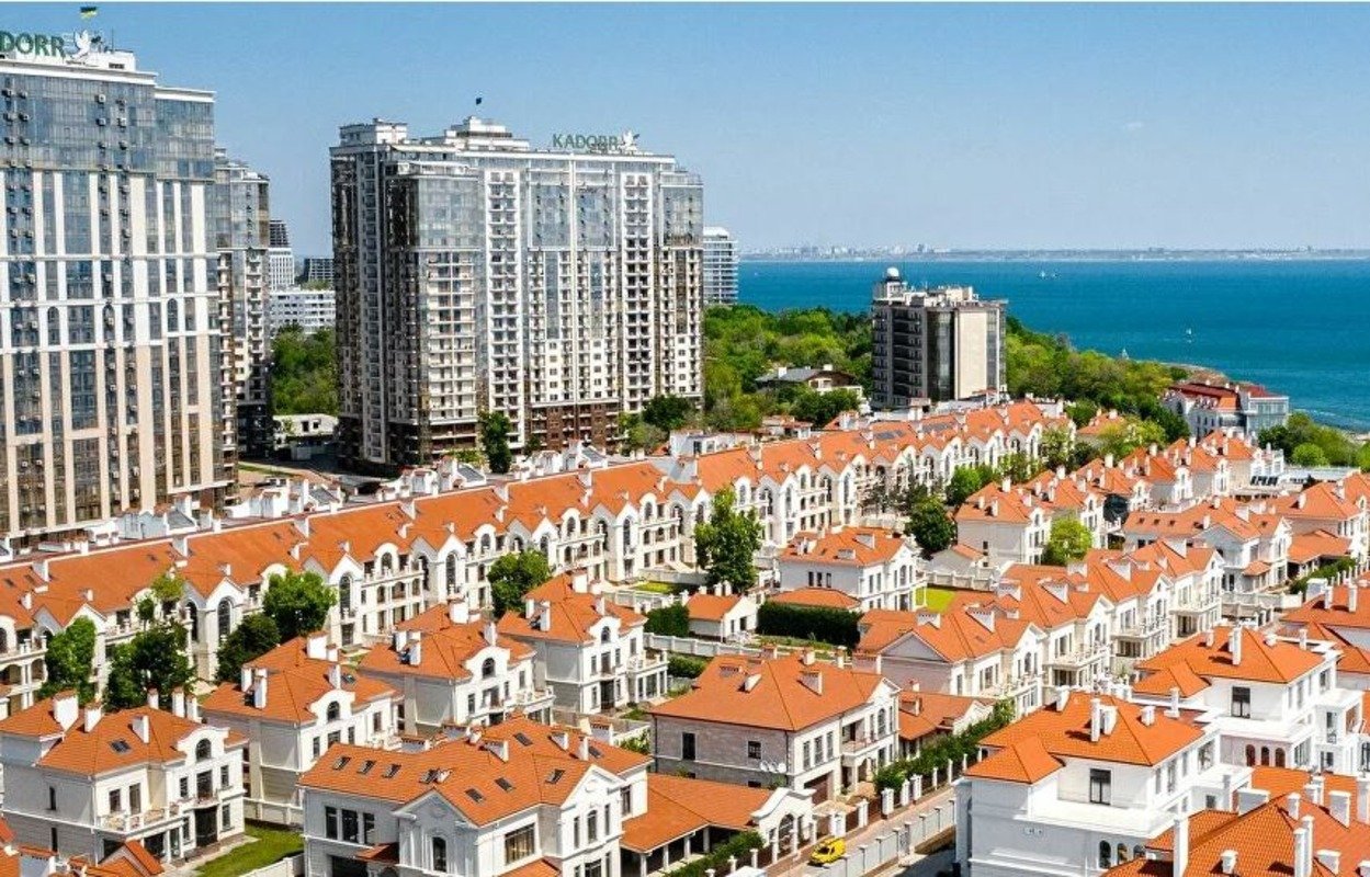 Дом на ул. Французский бульвар, 624 м², 2 900 000$ — FAKTOR