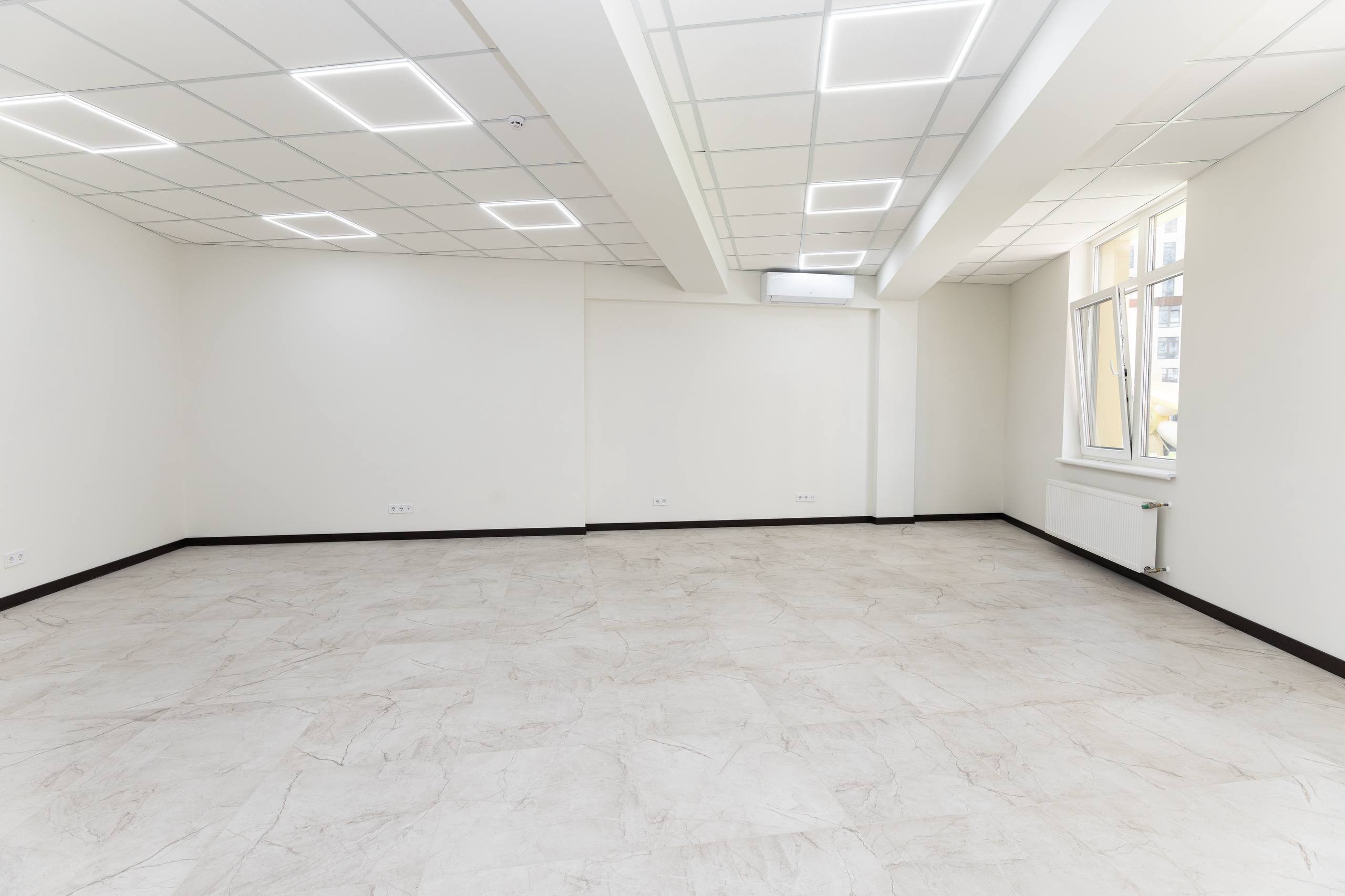 Комерційна нерухомість на вул. Краснова, 72 м², 202 440$ — FAKTOR