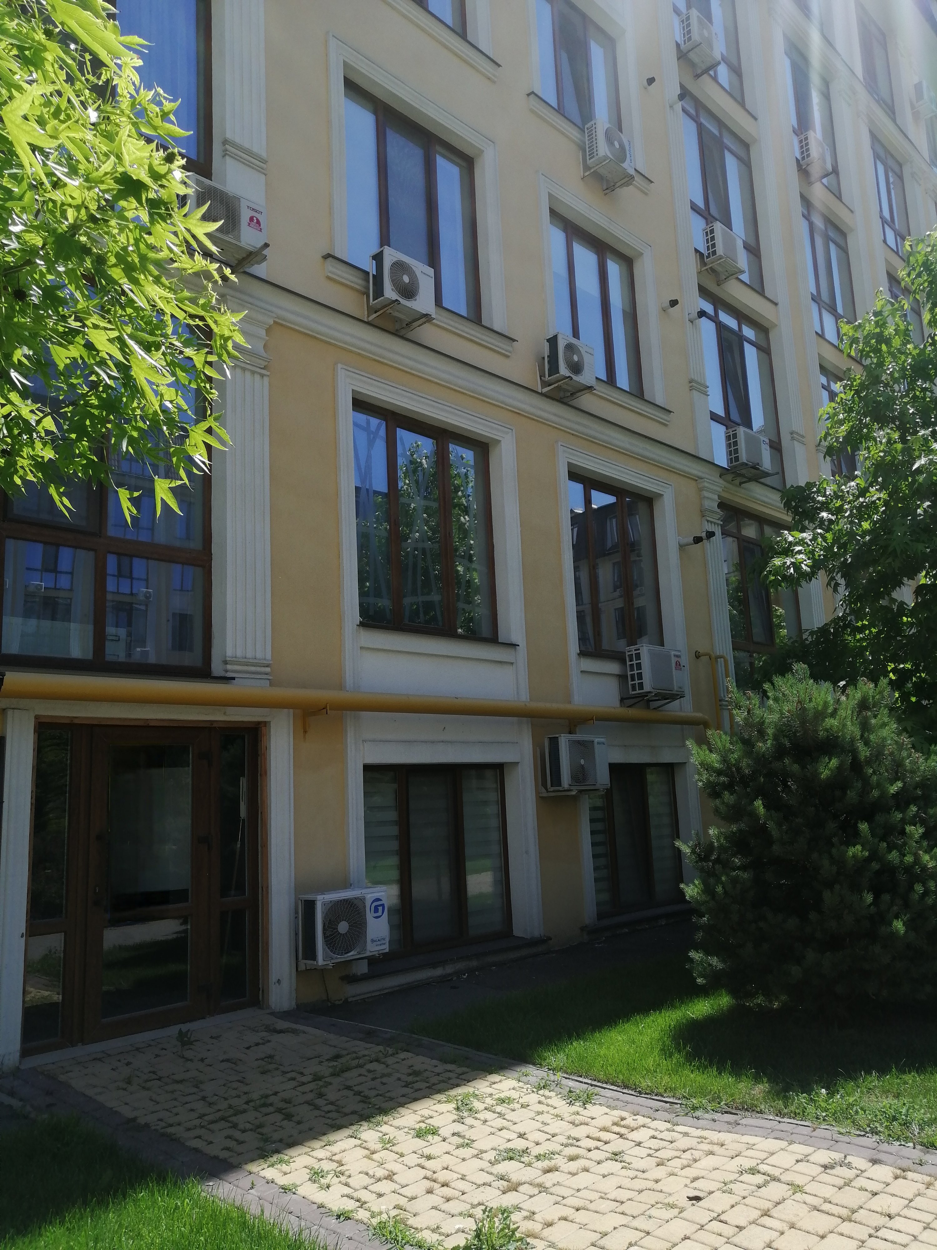 Комерційна нерухомість на вул. Дача Ковалевского, 100 м², 85 000$ — FAKTOR
