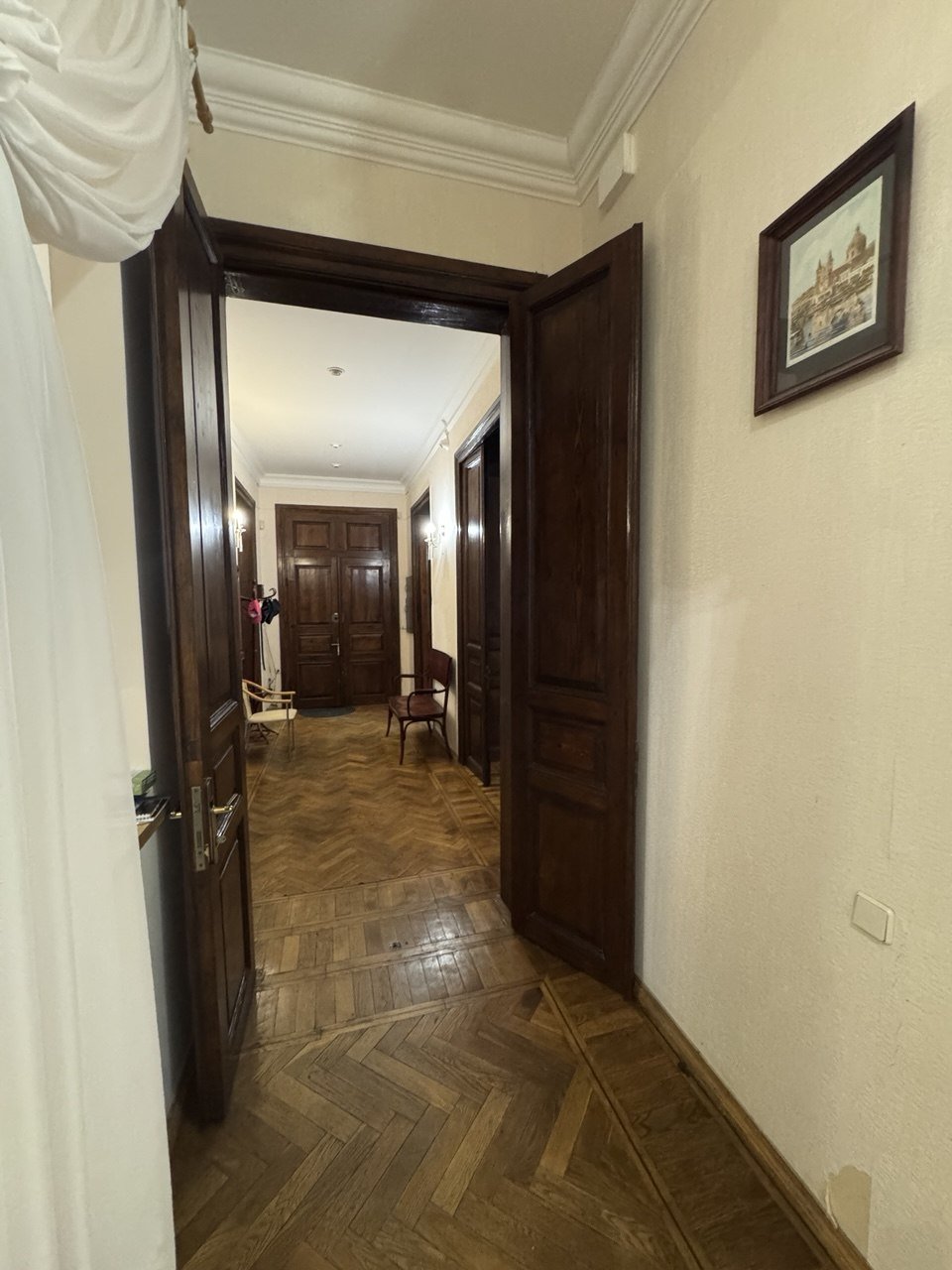 Квартира на ул. Уютная, 211 м², 200 000$ — FAKTOR
