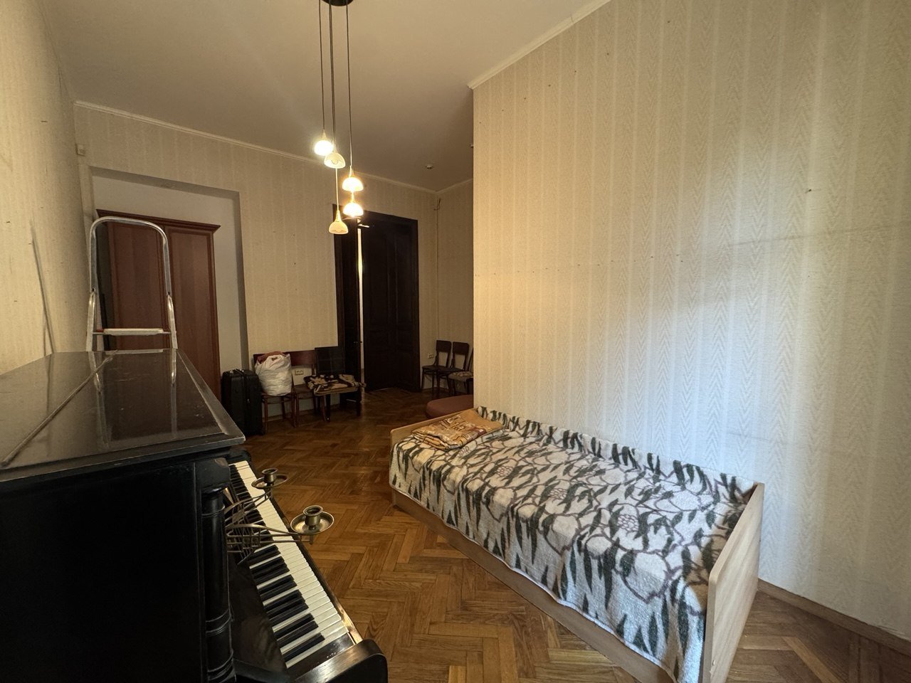 Квартира на ул. Уютная, 211 м², 200 000$ — FAKTOR