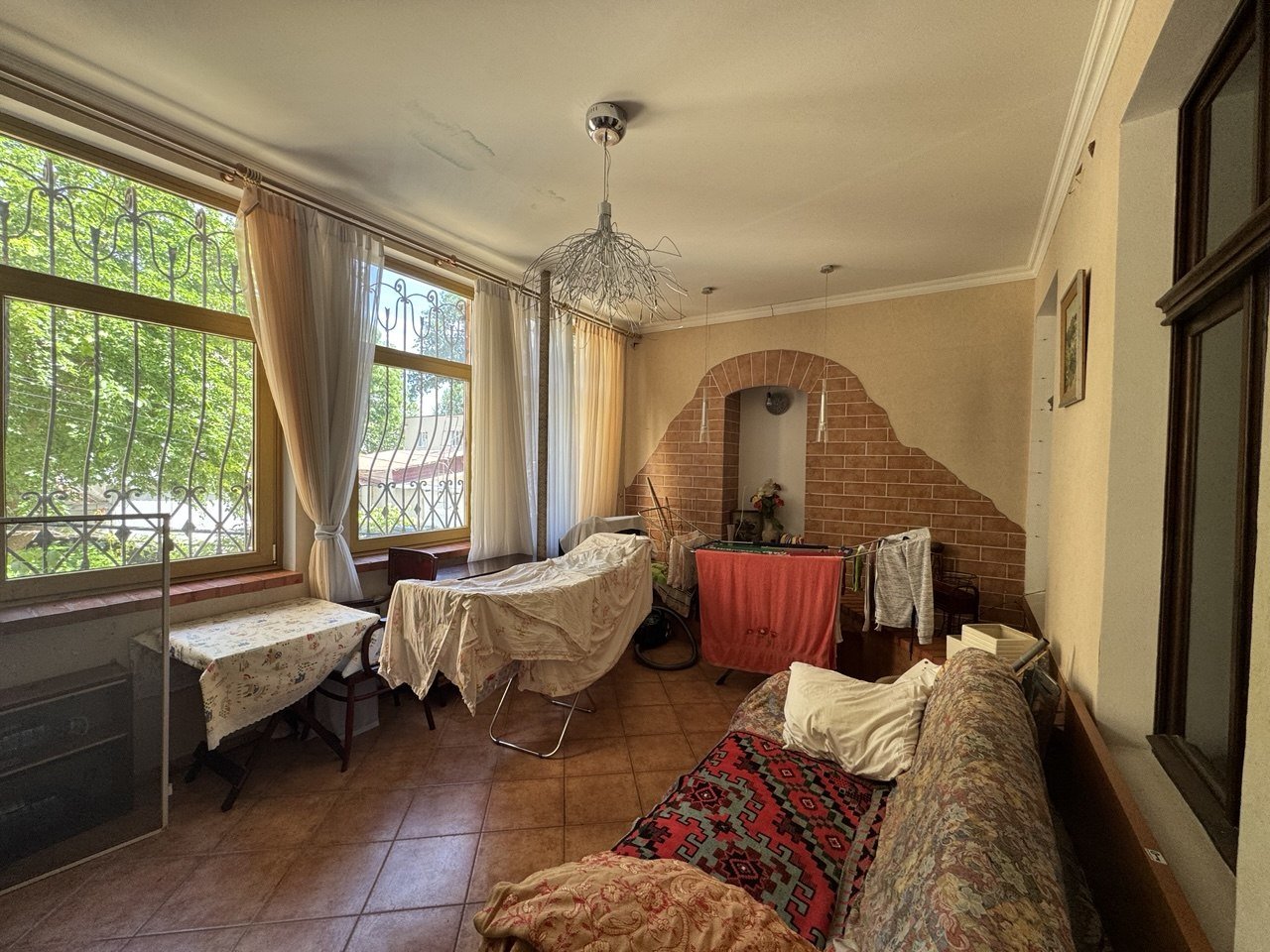 Квартира на ул. Уютная, 211 м², 200 000$ — FAKTOR