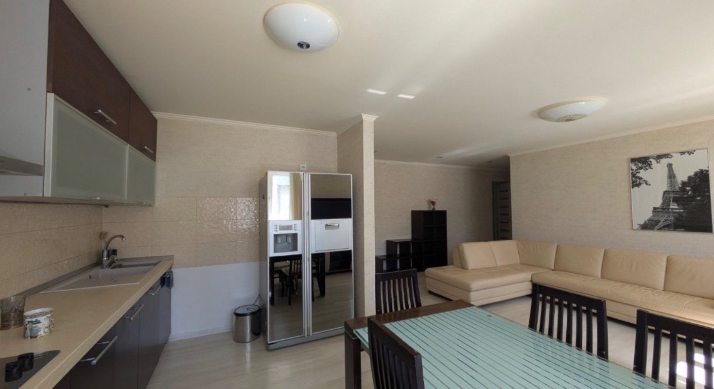 Квартира на ул. Армейская, 75 м², 112 000$ — FAKTOR