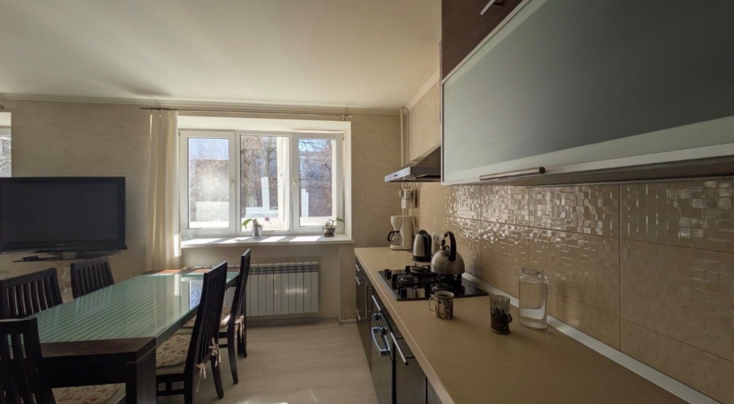 Квартира на ул. Армейская, 75 м², 112 000$ — FAKTOR