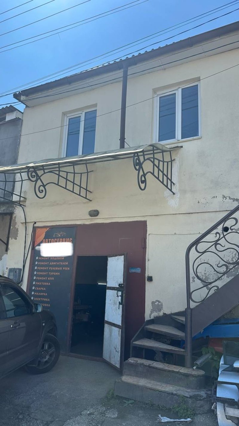 Комерційна нерухомість на вул. Паустовского, 700 м², 150 000$ — FAKTOR