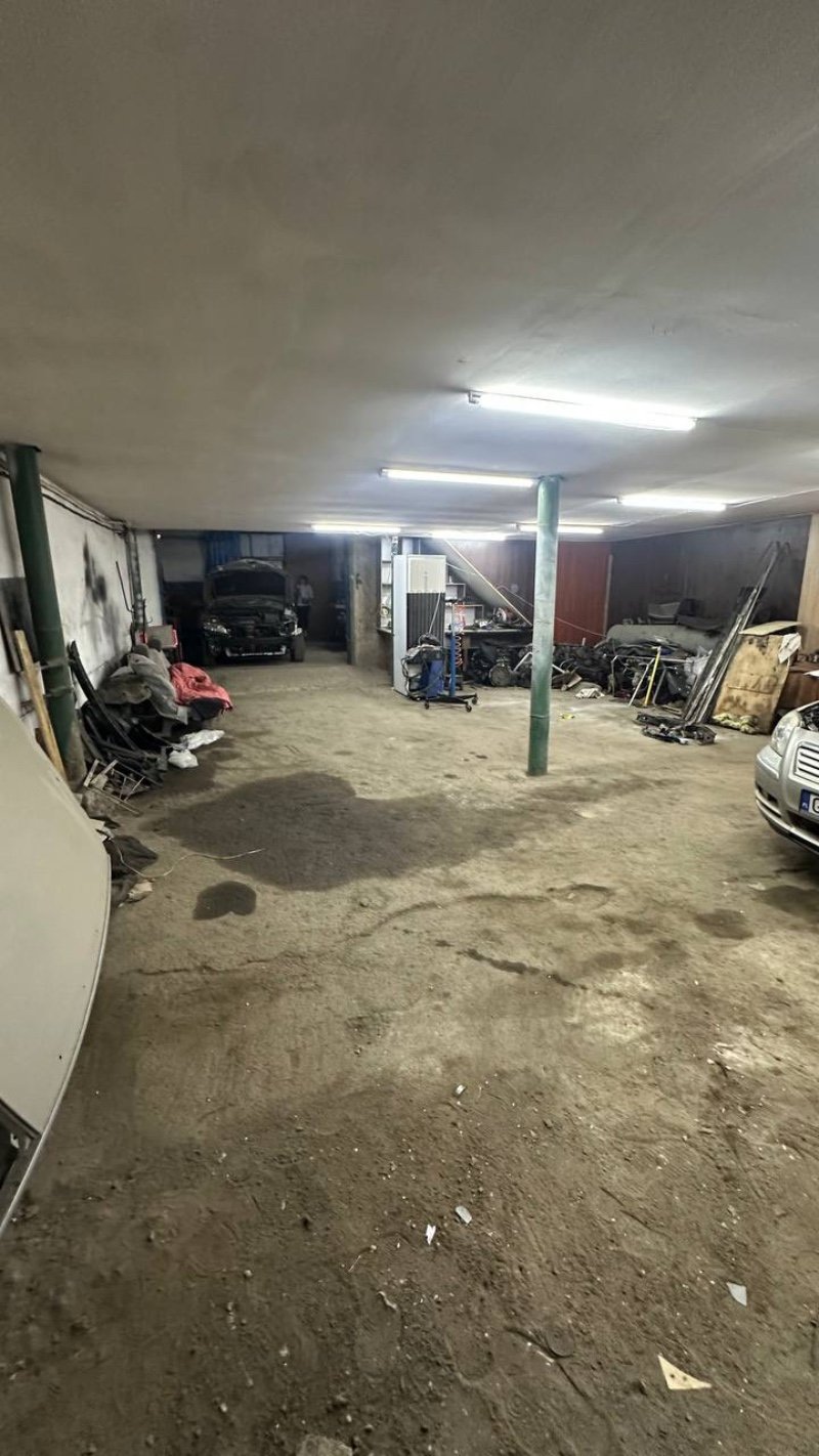 Комерційна нерухомість на вул. Паустовского, 700 м², 150 000$ — FAKTOR