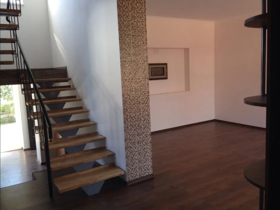 Будинок на вул. Мастерская, 179 м², 235 000$ — FAKTOR