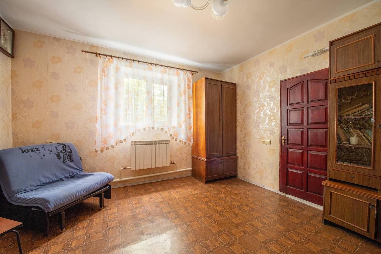 Дом на ул. Ромашковая, 200 м², 270 000$ — FAKTOR