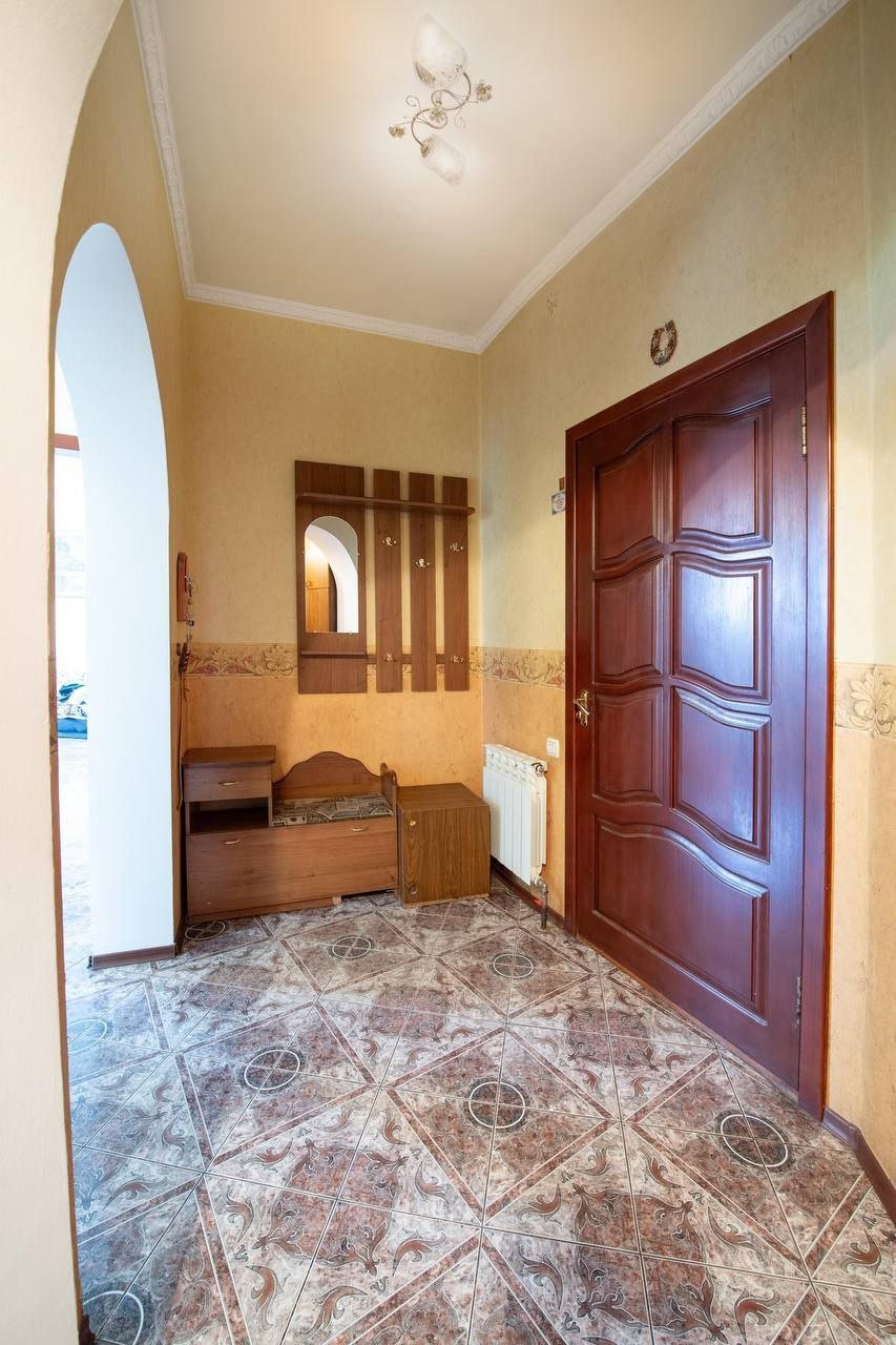 Дом на ул. Ромашковая, 200 м², 270 000$ — FAKTOR