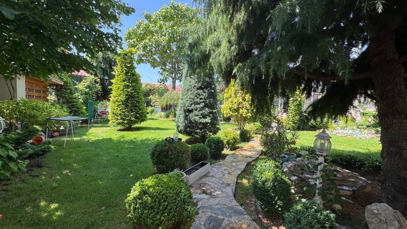 Дом на ул. Авдеева-Черноморского, 366 м², 560 000$ — FAKTOR