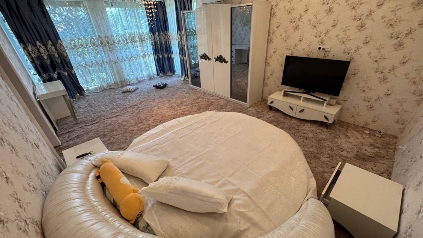 Дом на ул. Авдеева-Черноморского, 366 м², 560 000$ — FAKTOR
