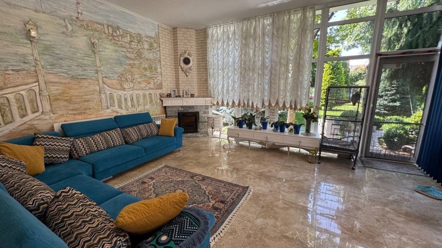 Дом на ул. Авдеева-Черноморского, 366 м², 560 000$ — FAKTOR